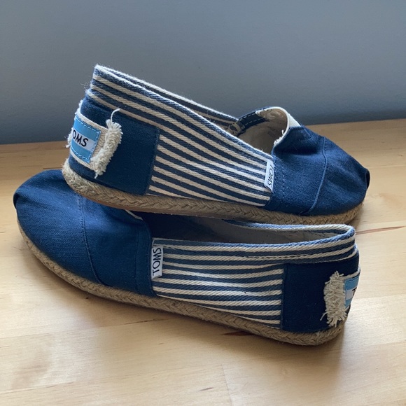 TOMS navy stripped rope espadrille slip on shoes - Picture 9 of 11